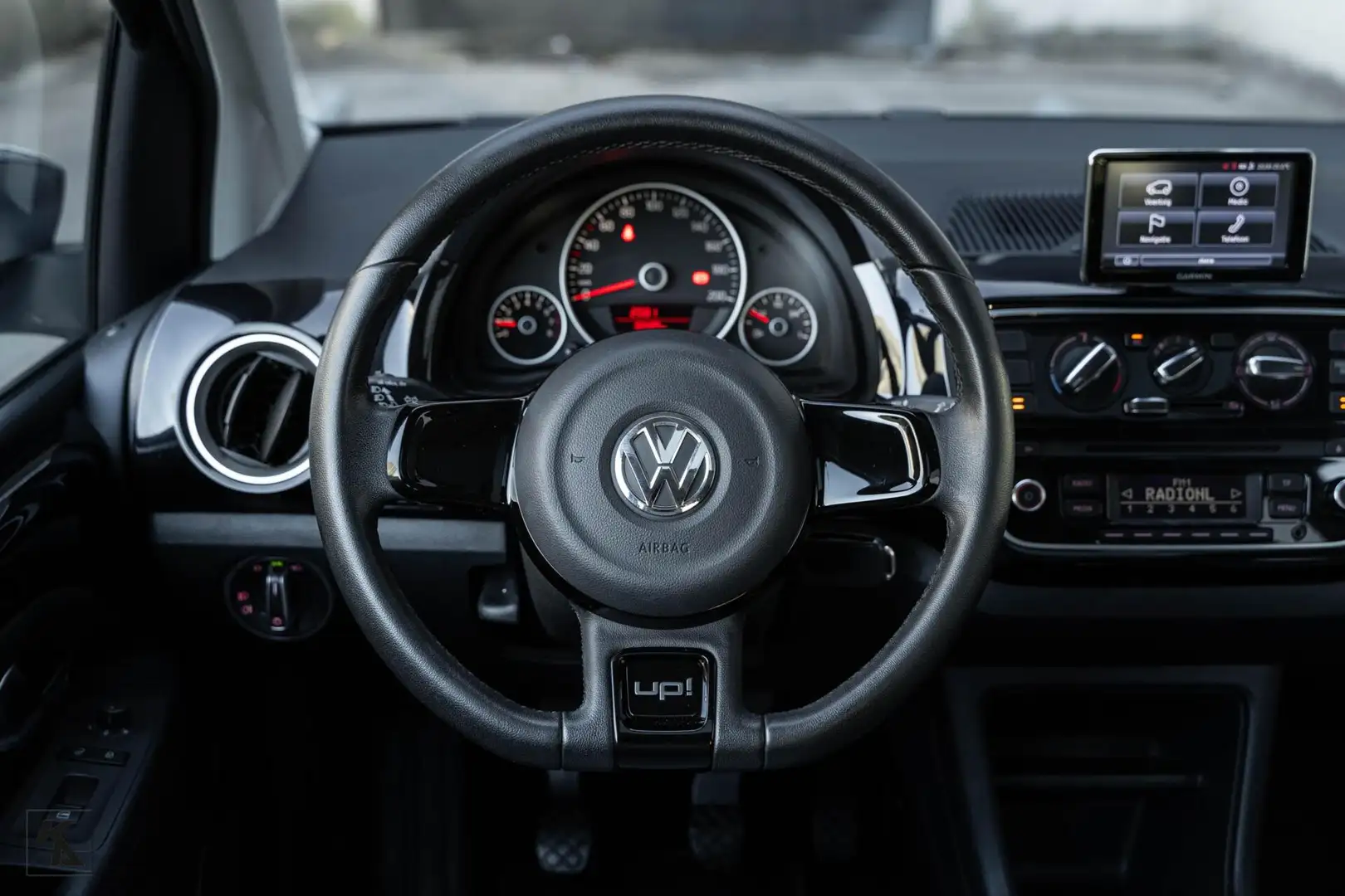 Volkswagen up! 1.0 2012 | Black 75PK | Luxe uitvoering Zwart - 2
