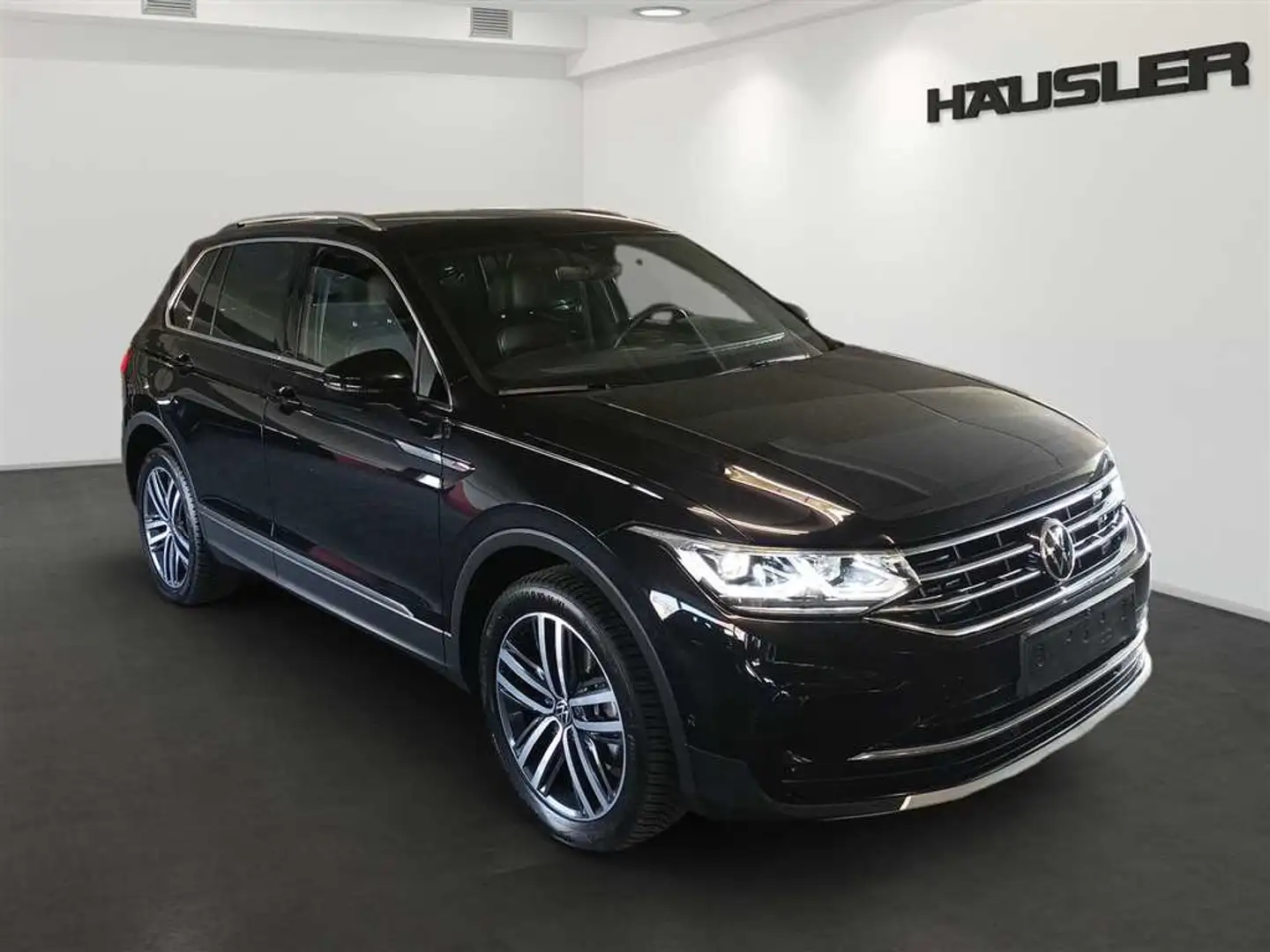 Volkswagen Tiguan Allspace 2.0 TDI Comfortline 4Motion LED Leder ACC Zwart - 2