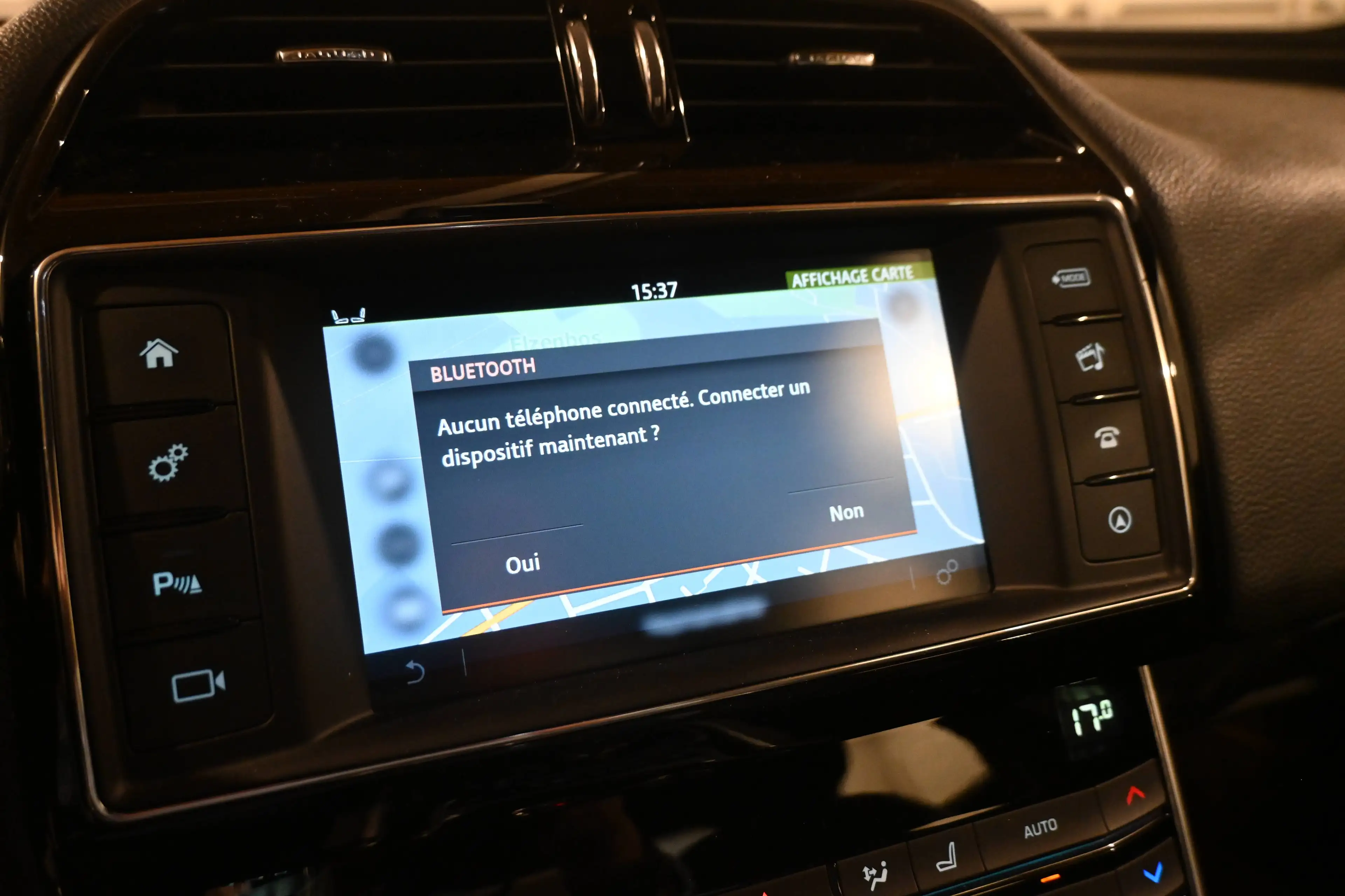 Jaguar XE XE 2.0 D EURO 6b / AUTO / CAMERA / LEDS / GPS NAVIGATION / CARNET JAGUAR !! — photo 15