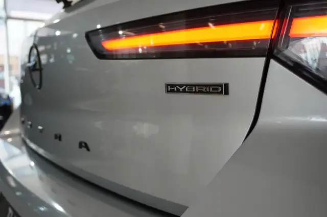 Opel Astra view 10