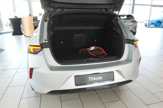 Opel Astra view 13