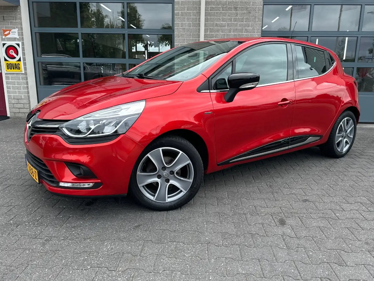 Renault Clio 0.9 TCe Limited | TREKHAAK | AIRCO | Rood - 1