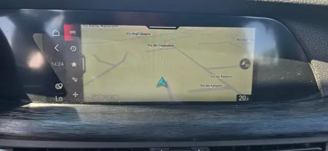 Alfa Romeo Stelvio view 13
