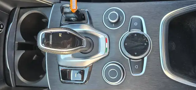 Alfa Romeo Stelvio view 15