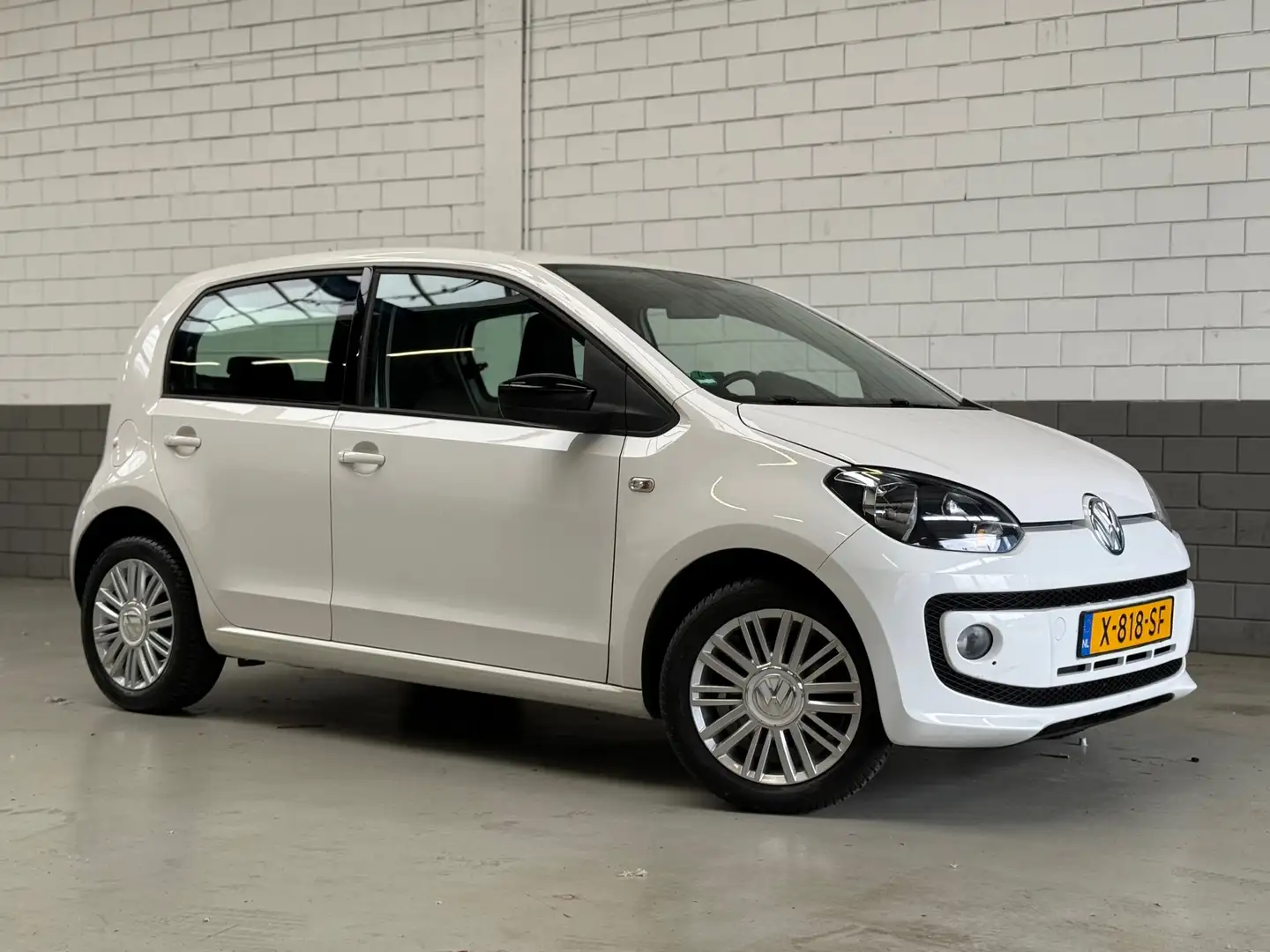 Volkswagen up! 1.0 up! Edition BlueMotion Weiß - 1