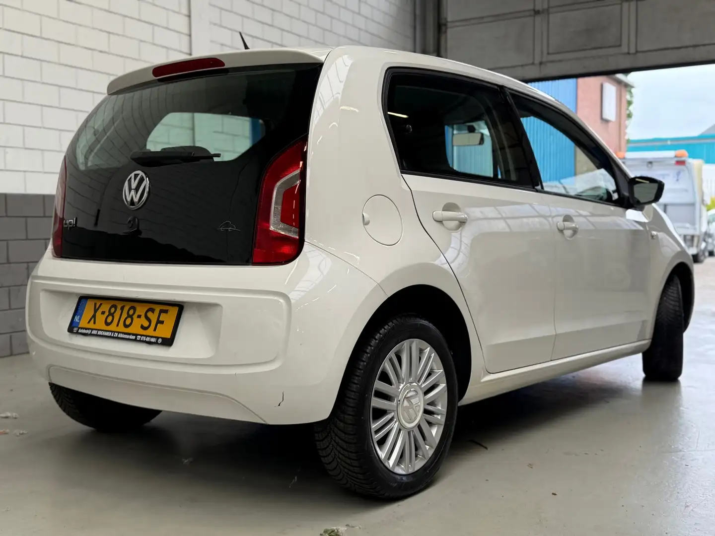 Volkswagen up! 1.0 up! Edition BlueMotion Weiß - 2