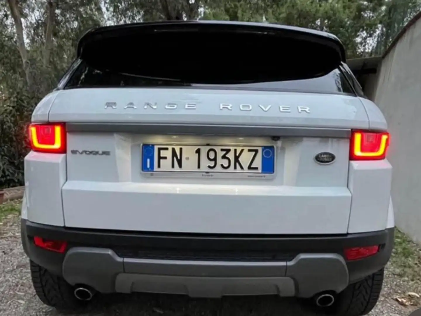 Land Rover Range Rover Evoque 2.0 Tdi SE 150 cv Cambio automatico 9 rapporti Bianco - 2