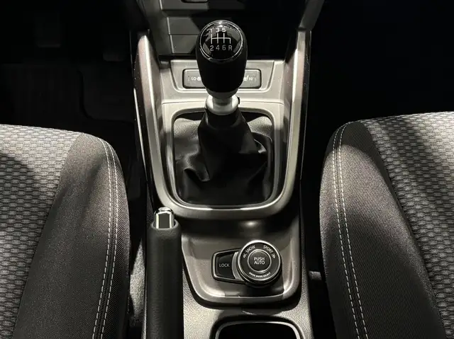Suzuki Vitara view 15