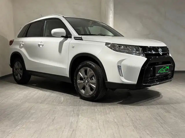 Suzuki Vitara view 3