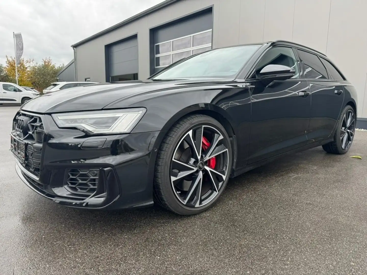 Audi S6 Avant 3.0 TDI quattro, LP: 120650,00€ Schwarz - 1