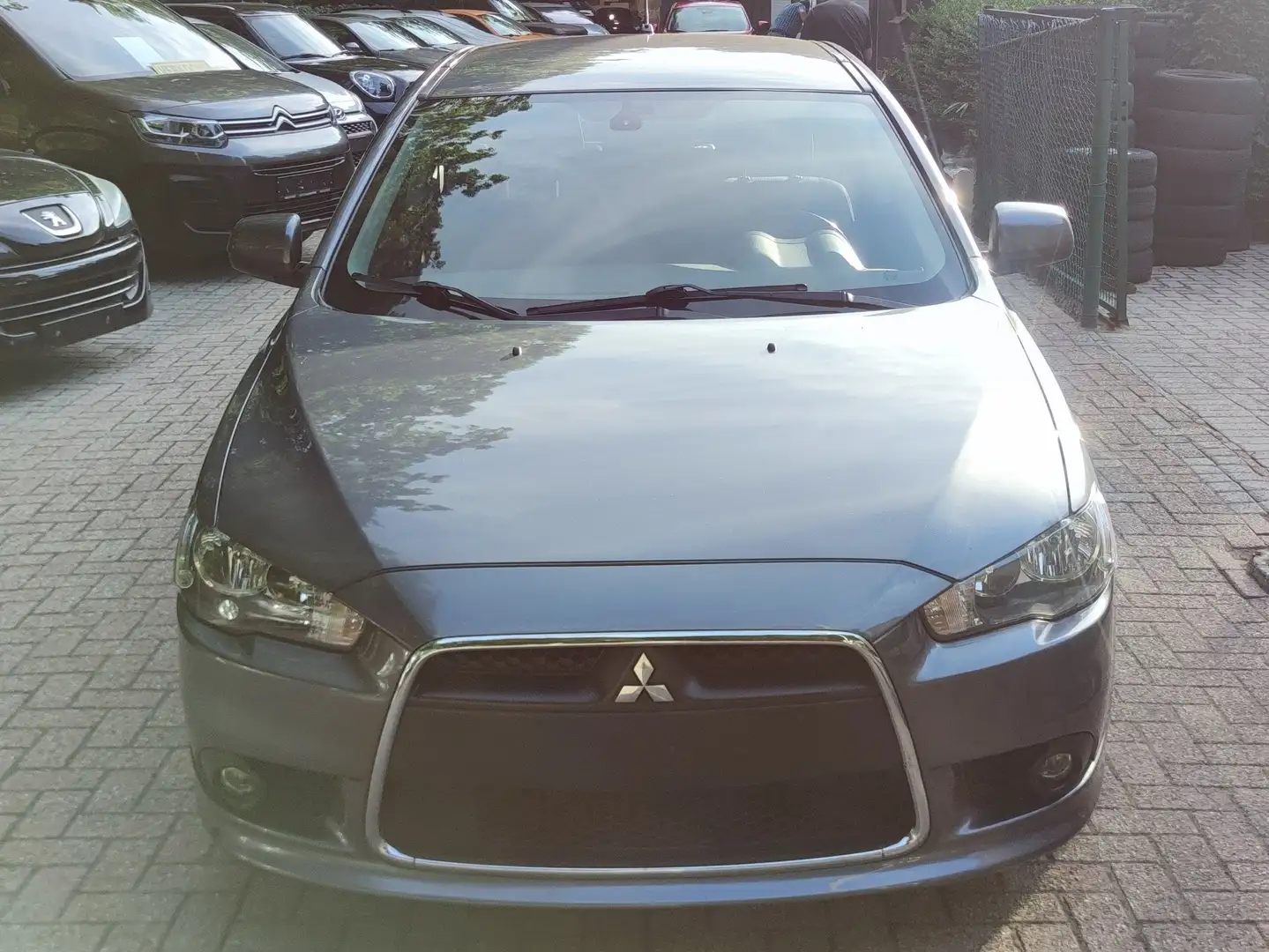 Mitsubishi Lancer Lancer 1.5 Invite  !!! NIEUWSTAAT !!! Gris - 2