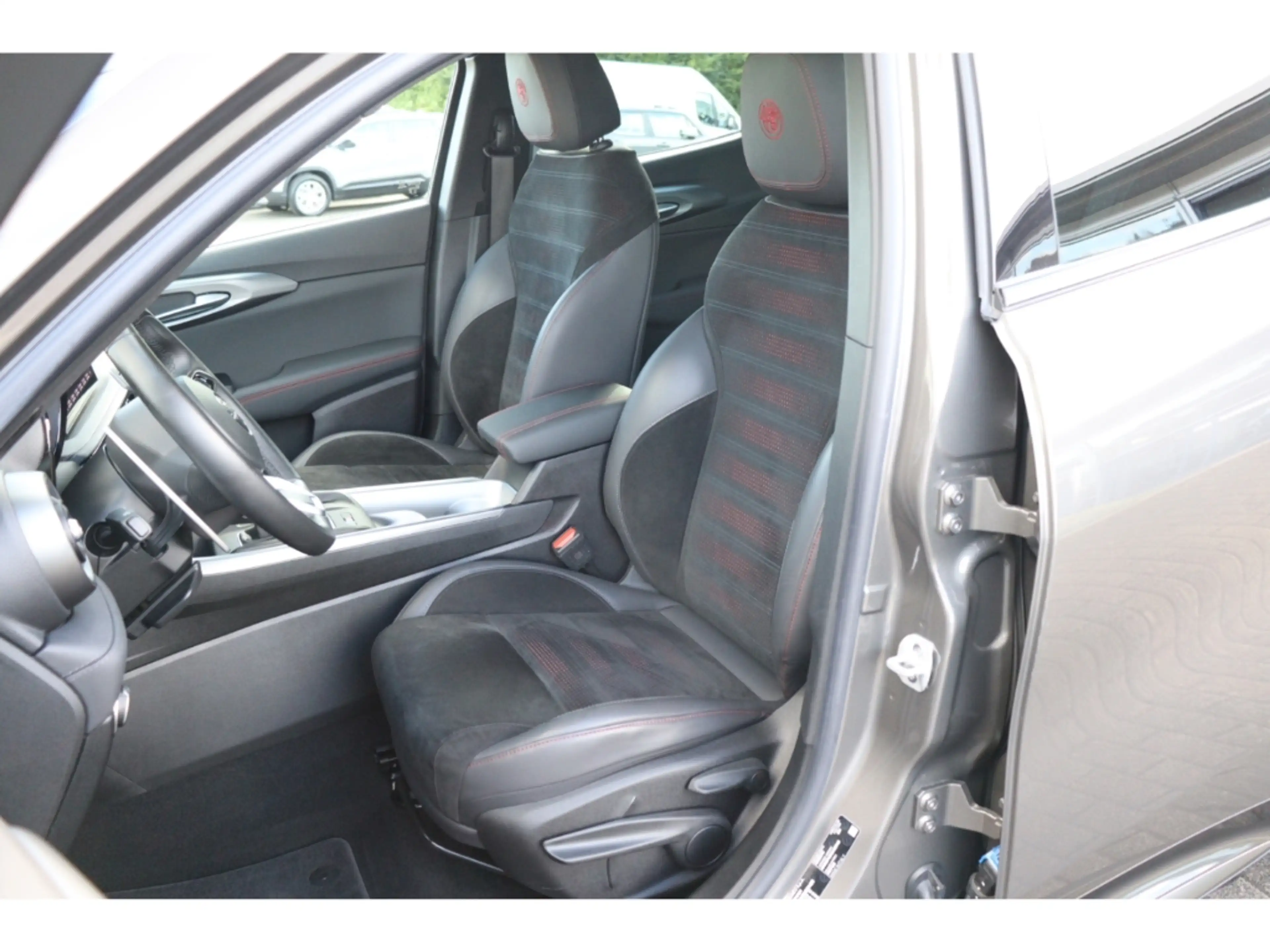 Alfa Romeo Tonale SPECIALE 1.5 VGT HYBRID 160PS NAVI WINTER KAMERA — photo 10