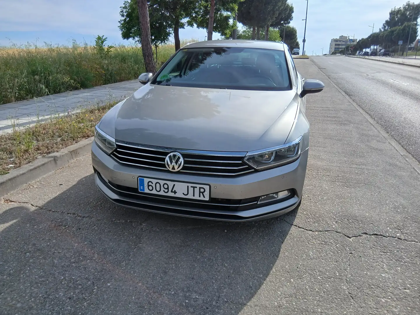 Volkswagen Passat Passat 2.0TDI Advance 110kW Advance Plateado - 2