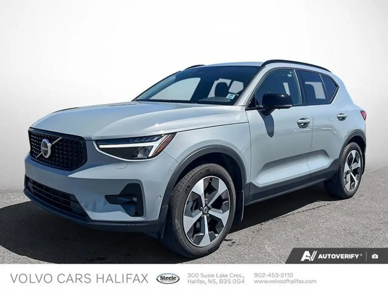 2025 Volvo XC40