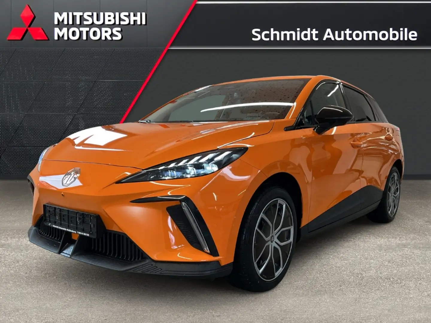 MG MG4 64 kWh Luxury Wärmepumpe LED 360°Kam ACC SHZ Orange - 1