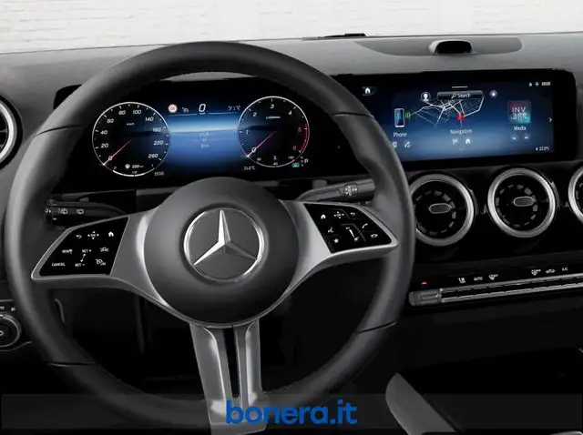 Mercedes-Benz Gla view 5