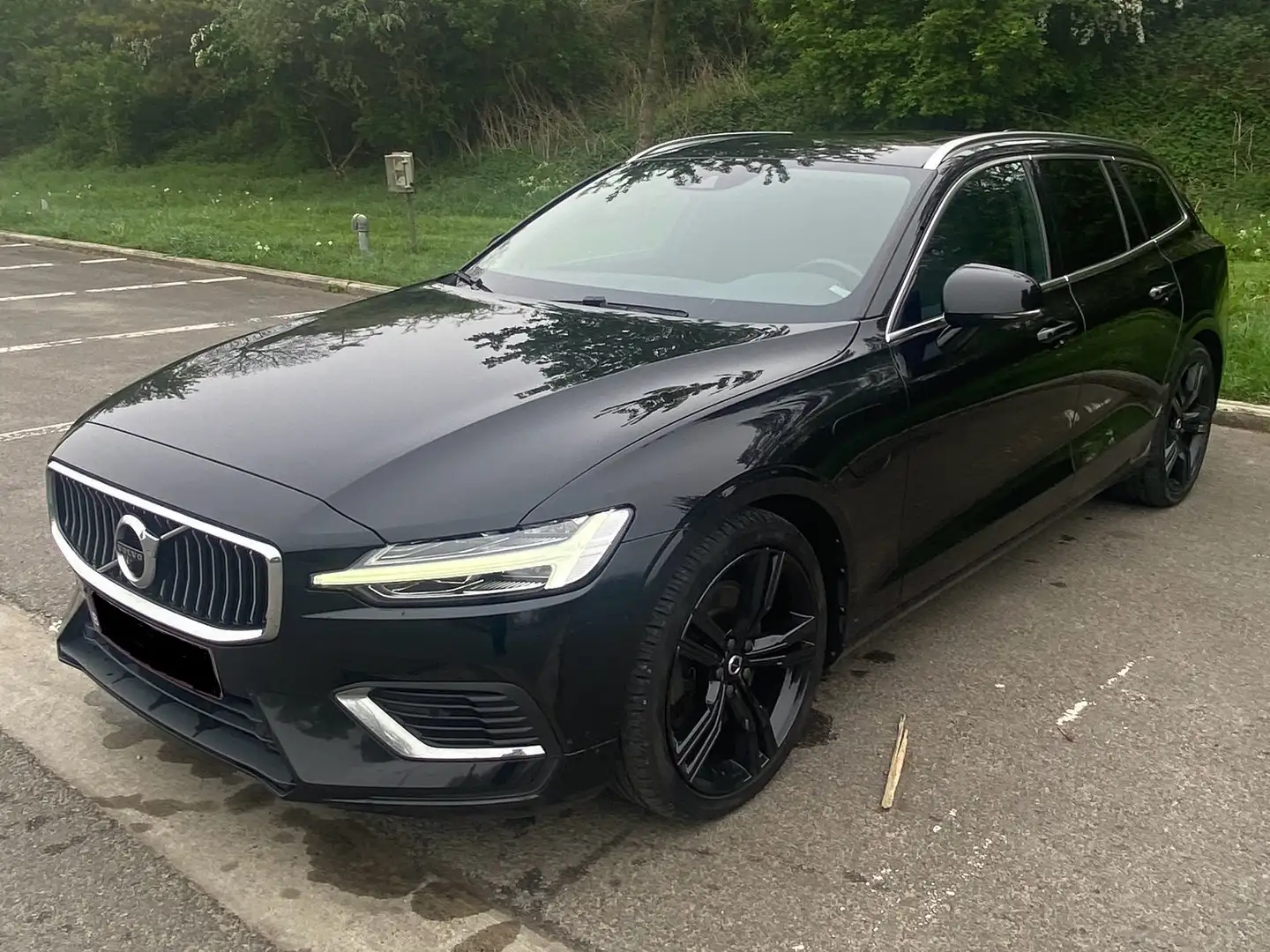 Volvo V60 V60 T8 AWD Twin Engine Geartronic Inscription Zwart - 1