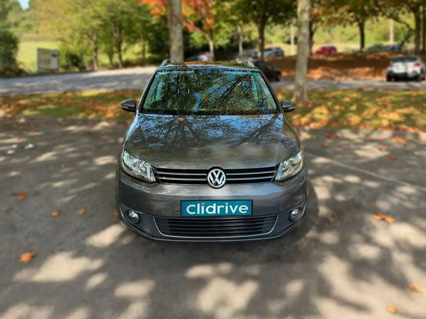 Volkswagen Touran 1.6TDI Business BMT 105 Gris - 2