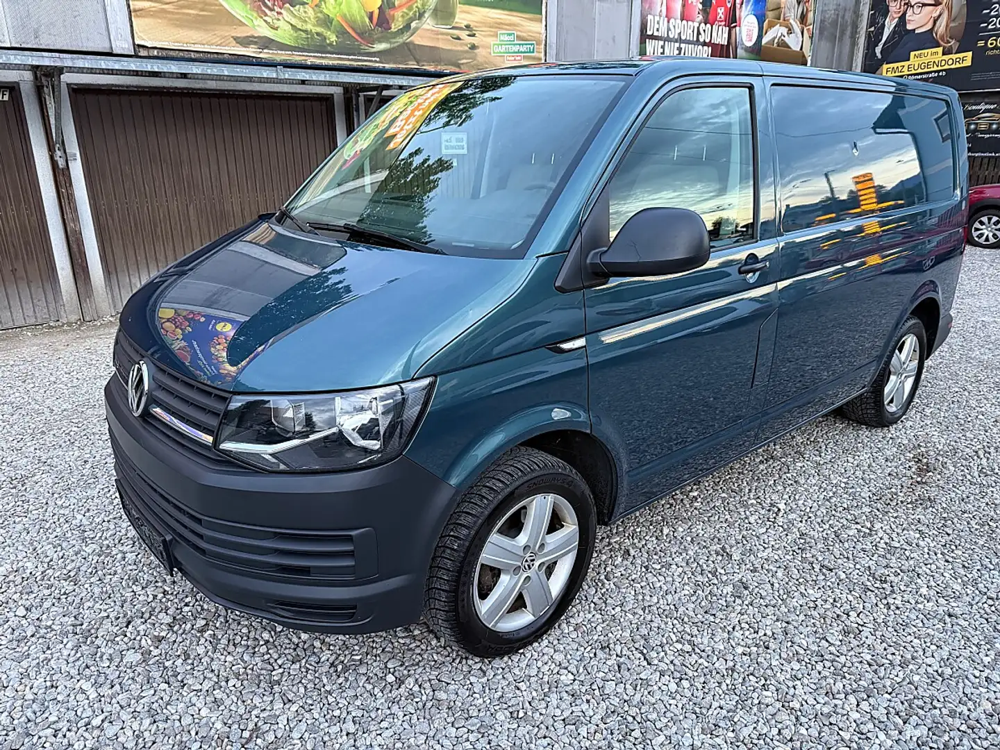Volkswagen T6 Transporter T6 Kastenwagen KR 2,0 TDI 4Motion BMT Grün - 1