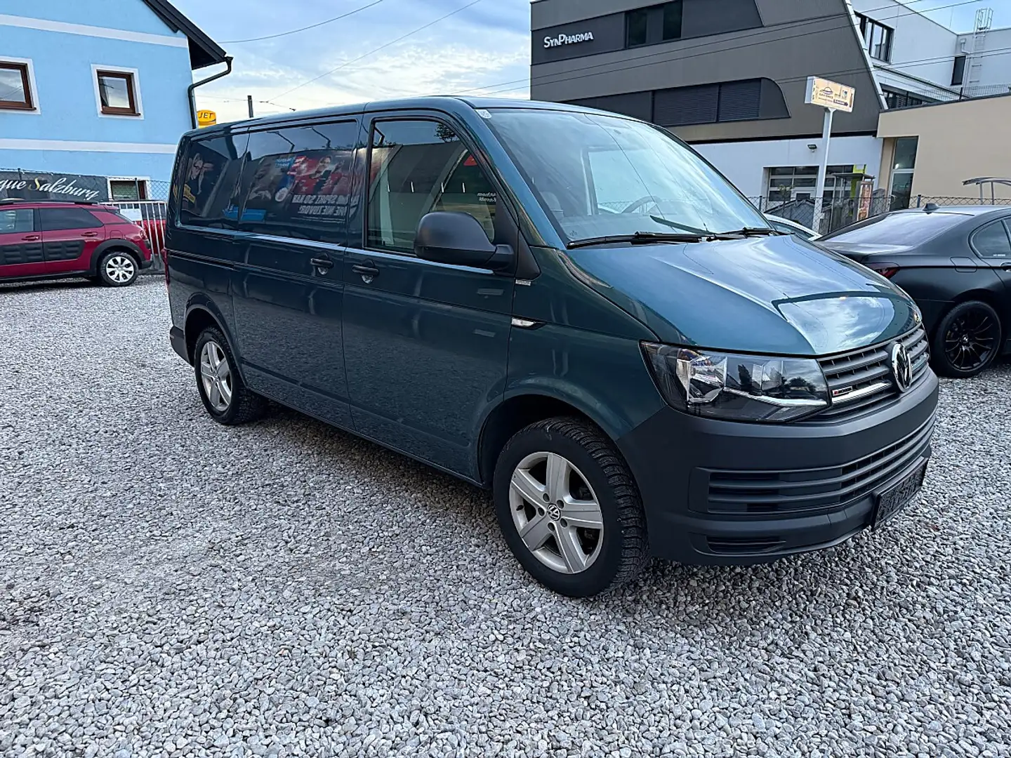 Volkswagen T6 Transporter T6 Kastenwagen KR 2,0 TDI 4Motion BMT Grün - 2