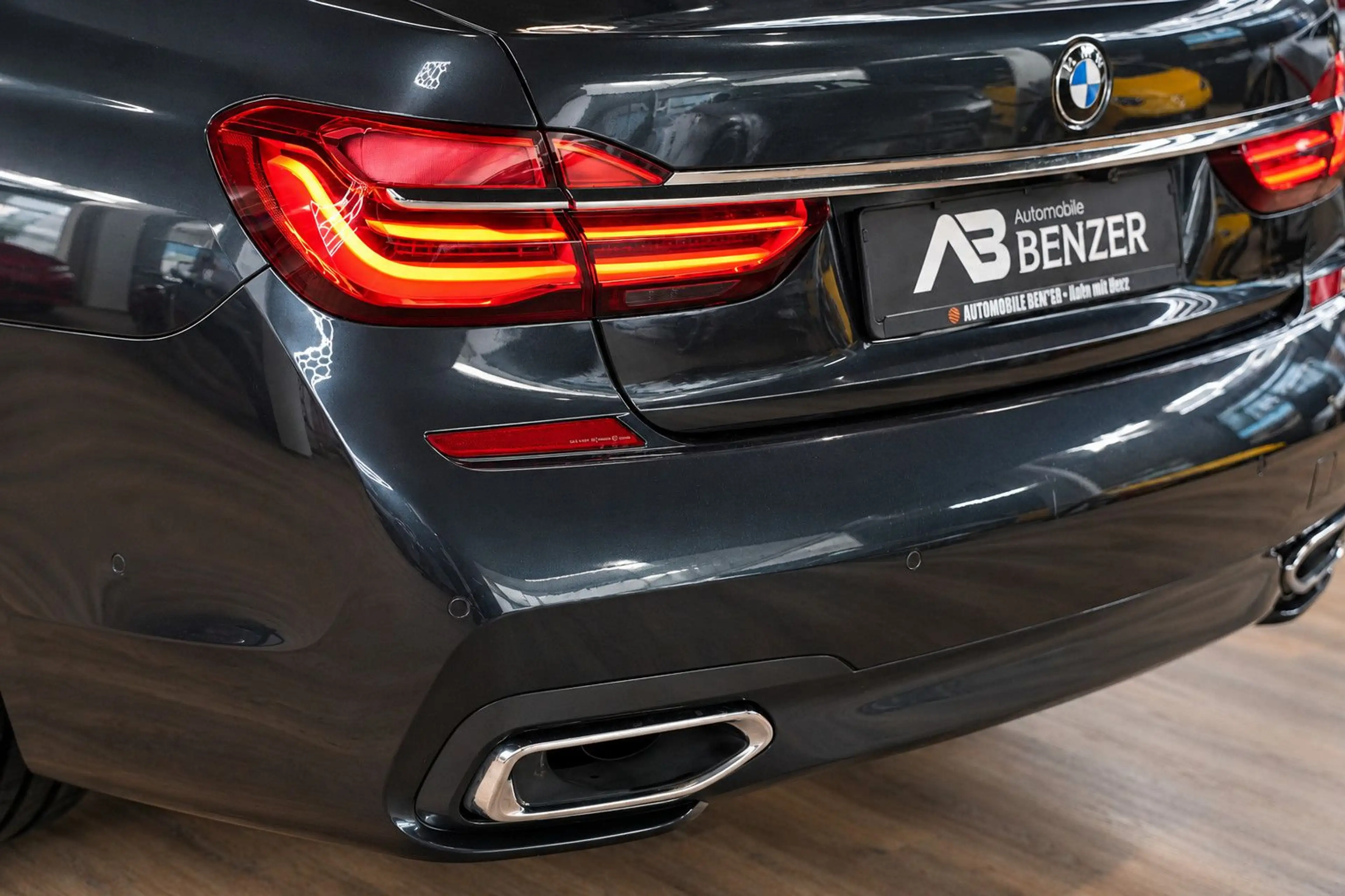 BMW 750 750 xDrive*M-Paket*S-Dach*Bowers&Wilkins*HUD — photo 10