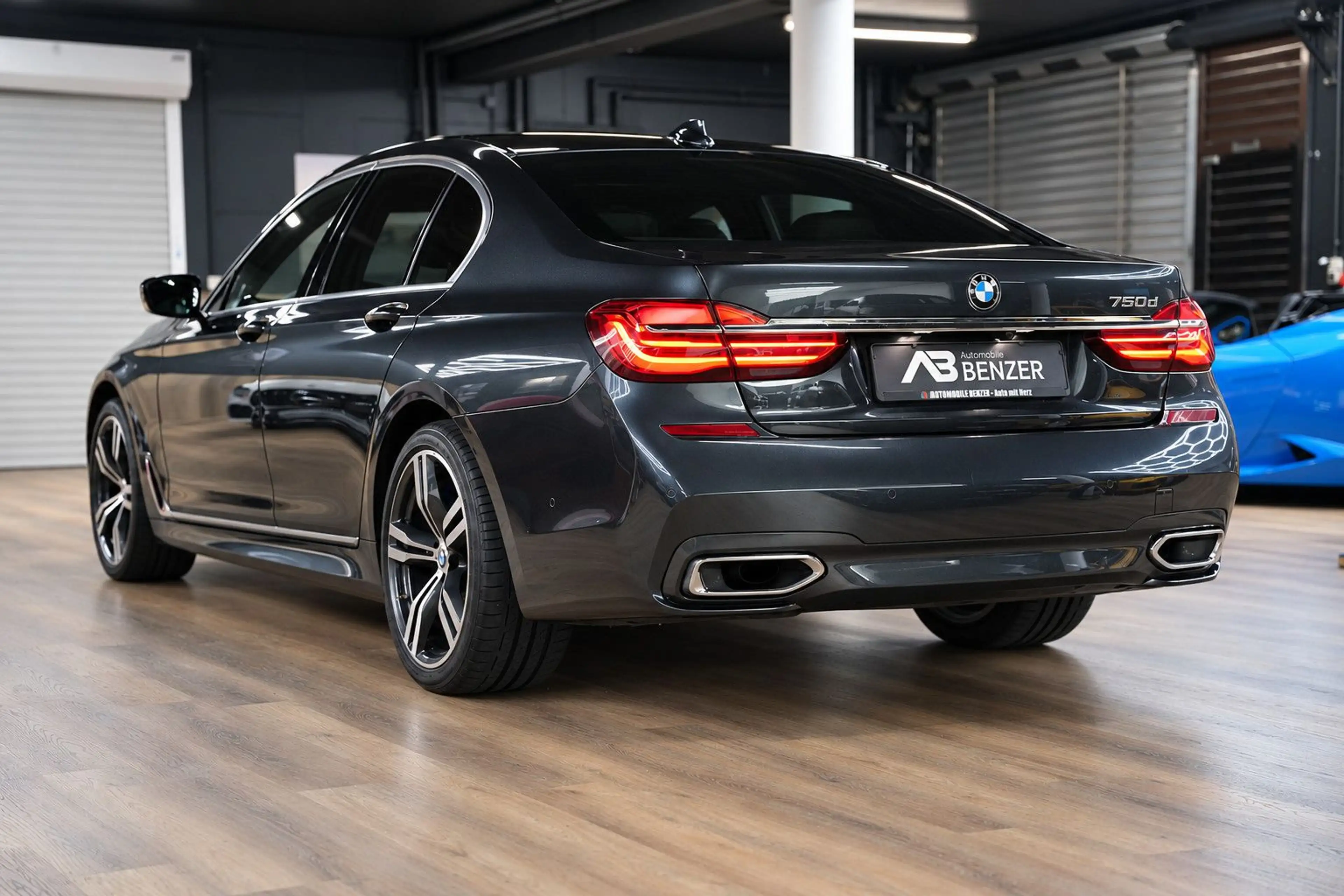 BMW 750 750 xDrive*M-Paket*S-Dach*Bowers&Wilkins*HUD — photo 9