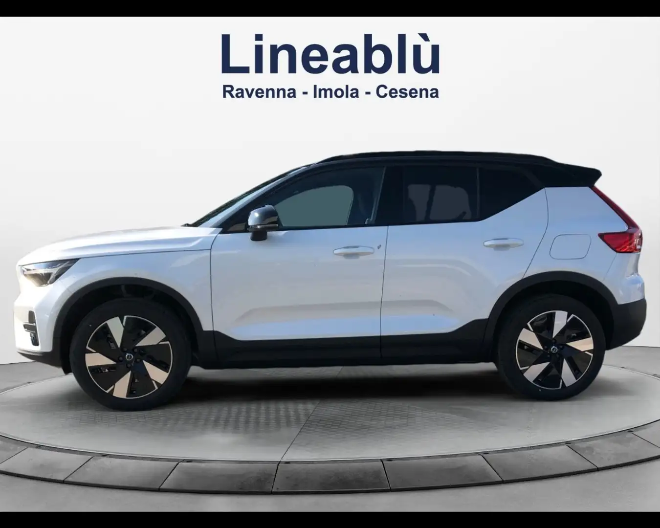 Volvo XC40 Core Single Motor Bianco - 2