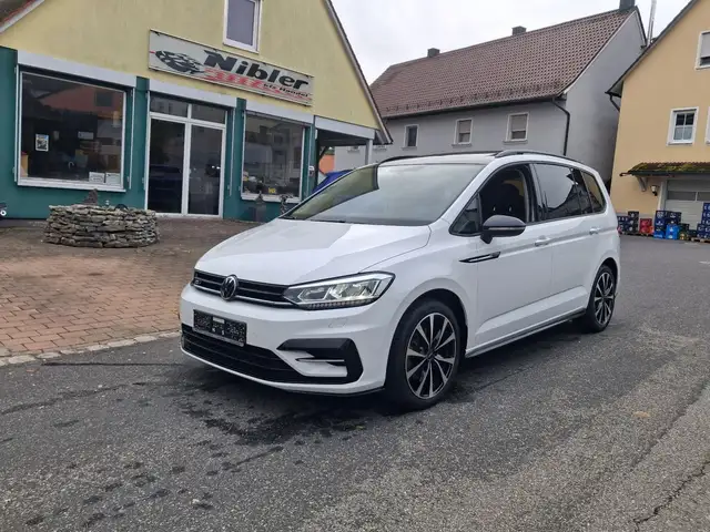 Volkswagen Touran 1.5 TSI DSG R Line PANO+VIRTUAL+LED