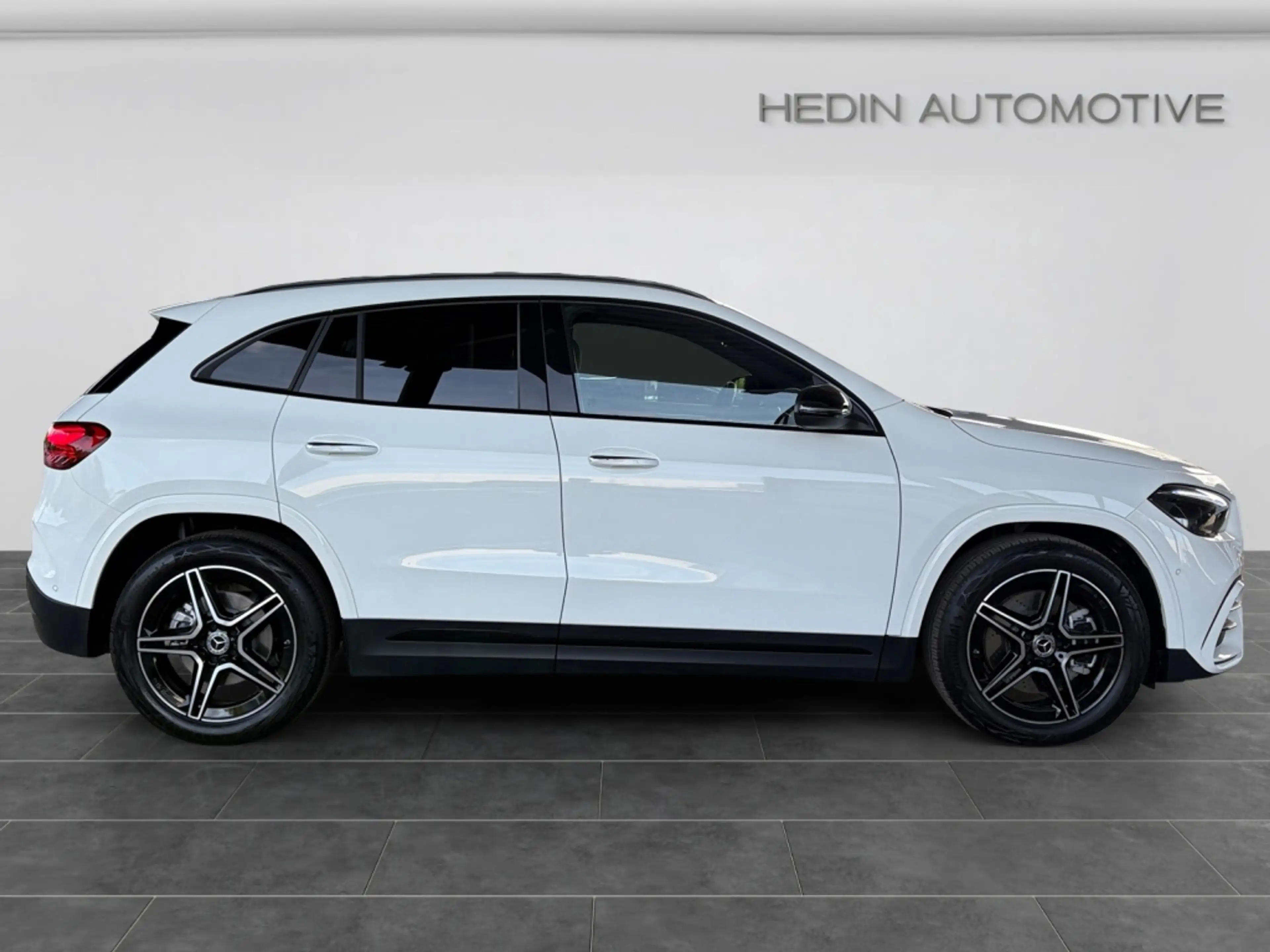 Mercedes-Benz GLA 250 4MATIC AMG|BURM|NIGHT|AMBI|MBUX|SHZ|HUD — photo 7