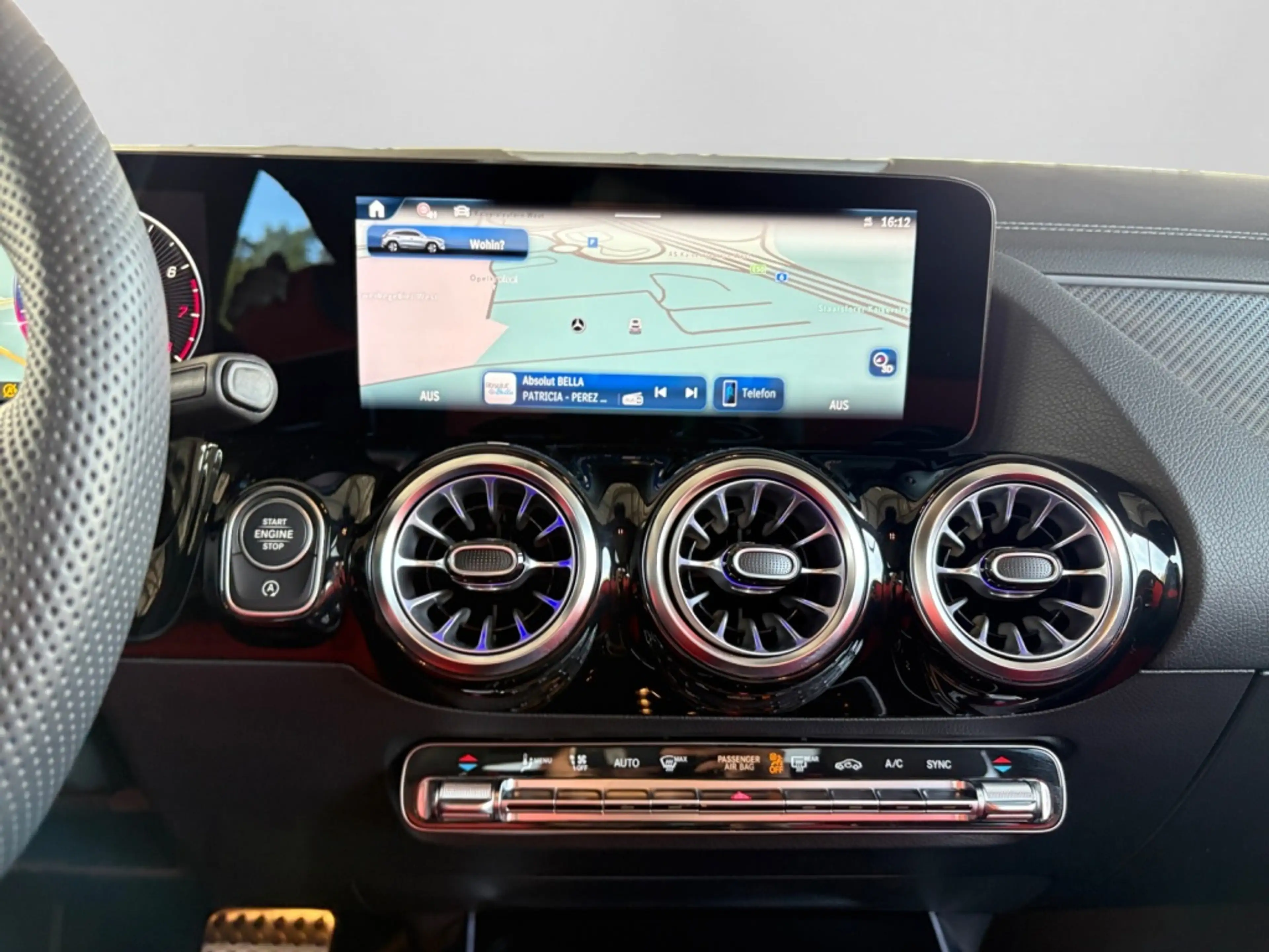 Mercedes-Benz GLA 250 4MATIC AMG|BURM|NIGHT|AMBI|MBUX|SHZ|HUD — photo 12