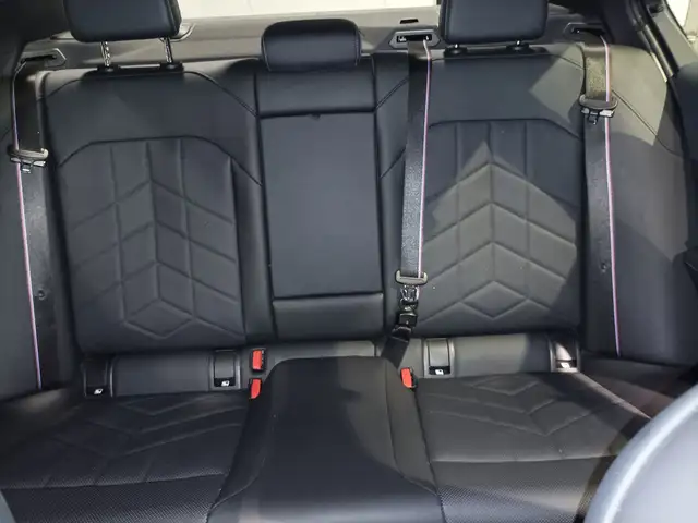 BMW I5 view 15