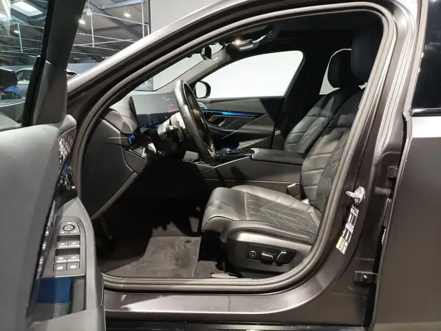 BMW I5 view 8