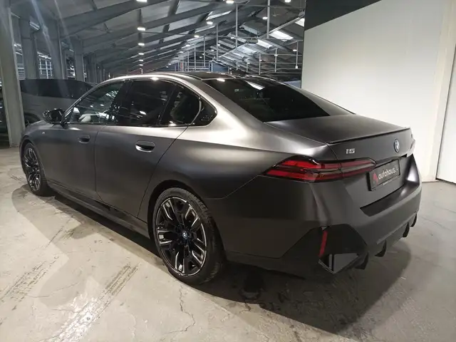 BMW I5 view 4