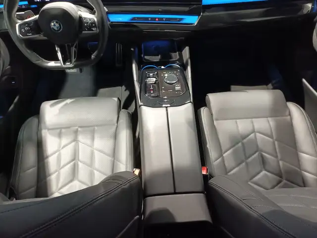 BMW I5 view 14