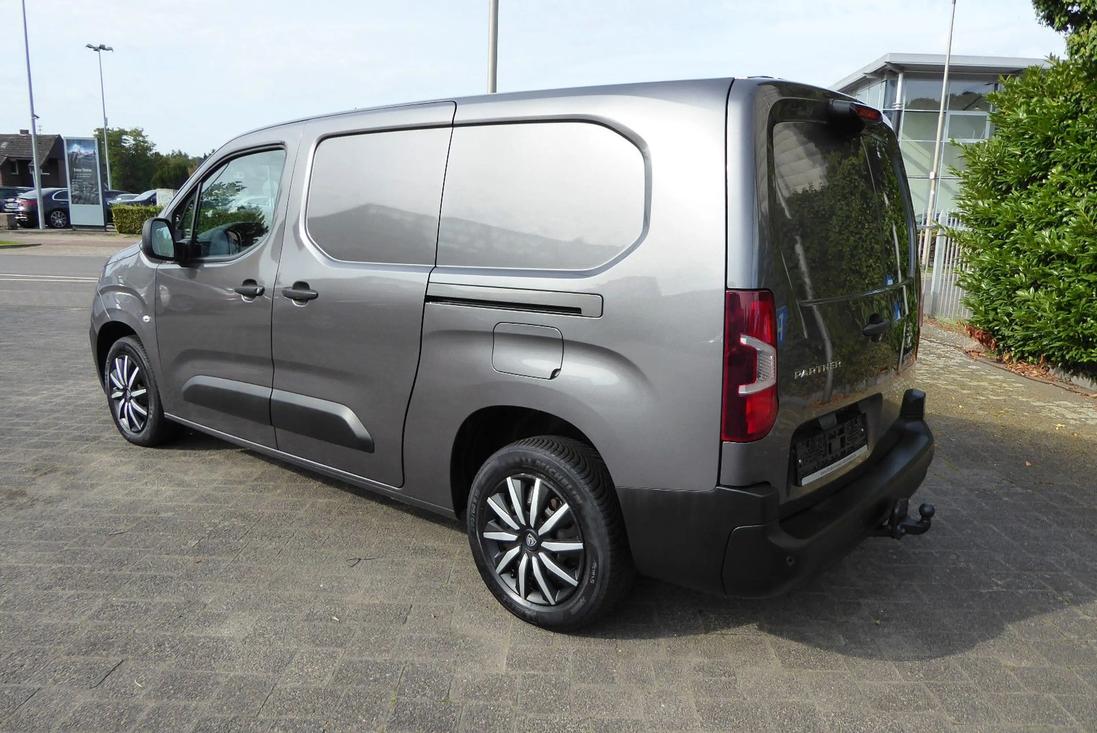 Peugeot Partner Asphalt L2 Automatik Navi AHK R-Kamera — photo 6