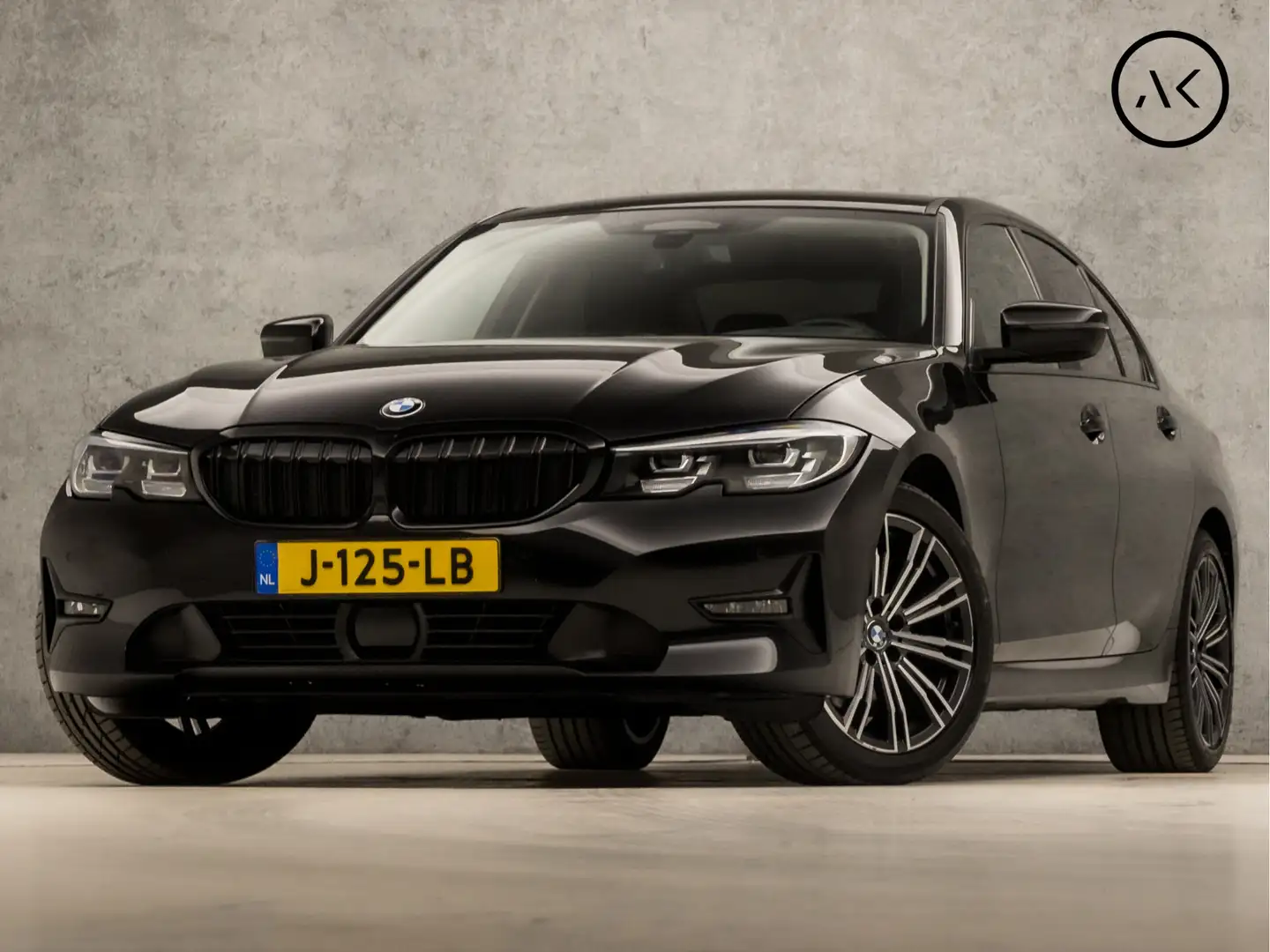 BMW 320 3-serie 320d High Executive 191Pk Automaat (APPLE Zwart - 1