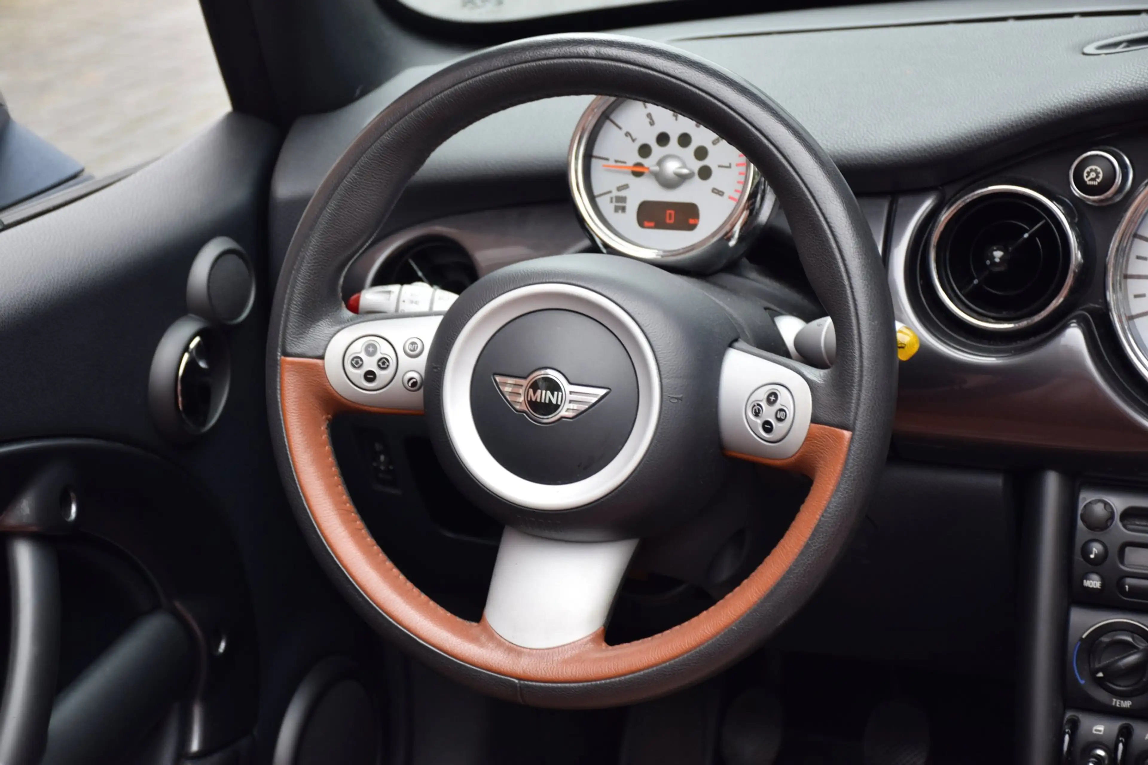 MINI Cooper Cabrio 1.6 Sidewalk/Garantie/Goed onderhouden/Leder — photo 13