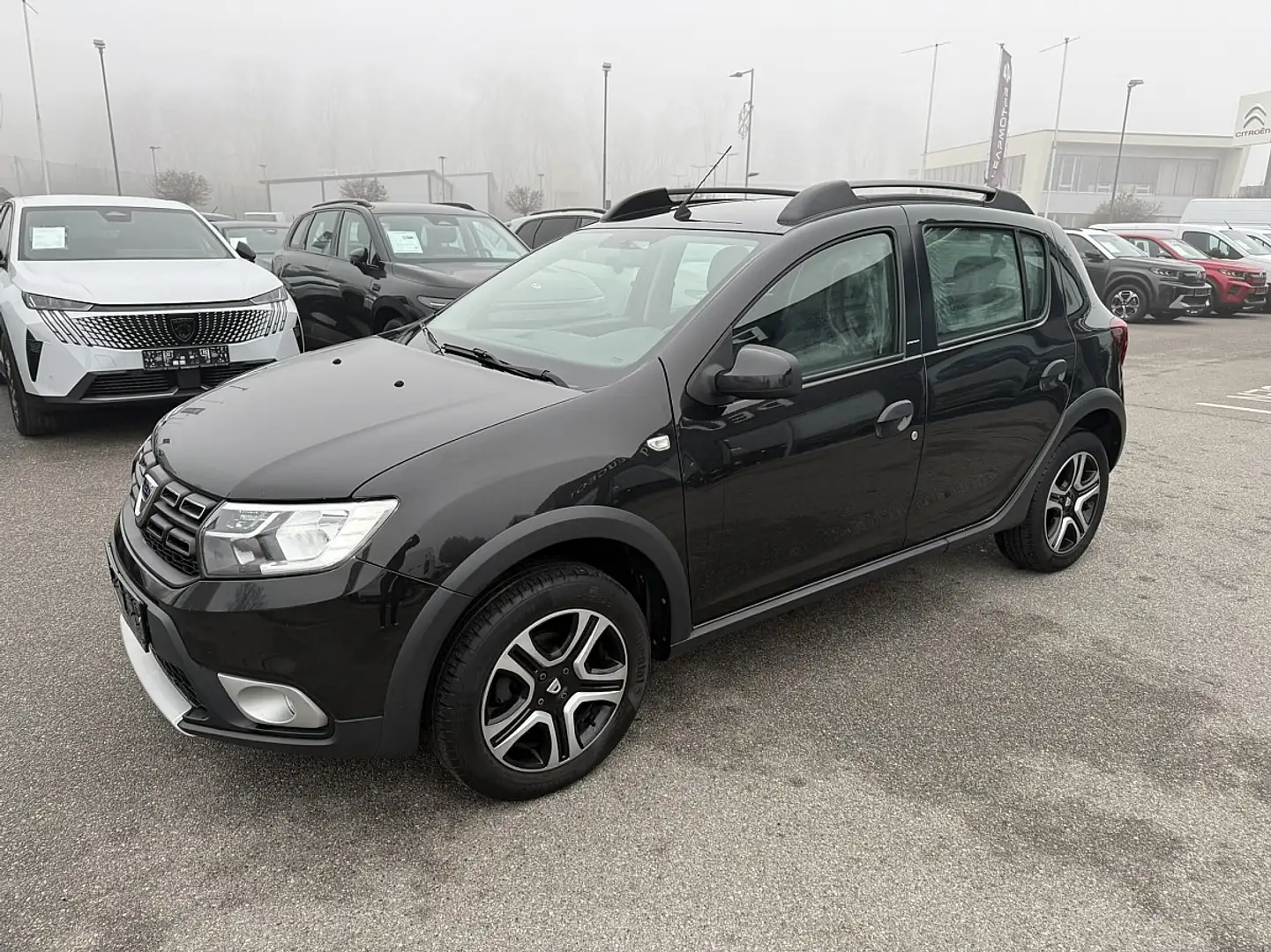 Dacia Sandero Stepway Style TCe 90 S&S Schwarz - 2
