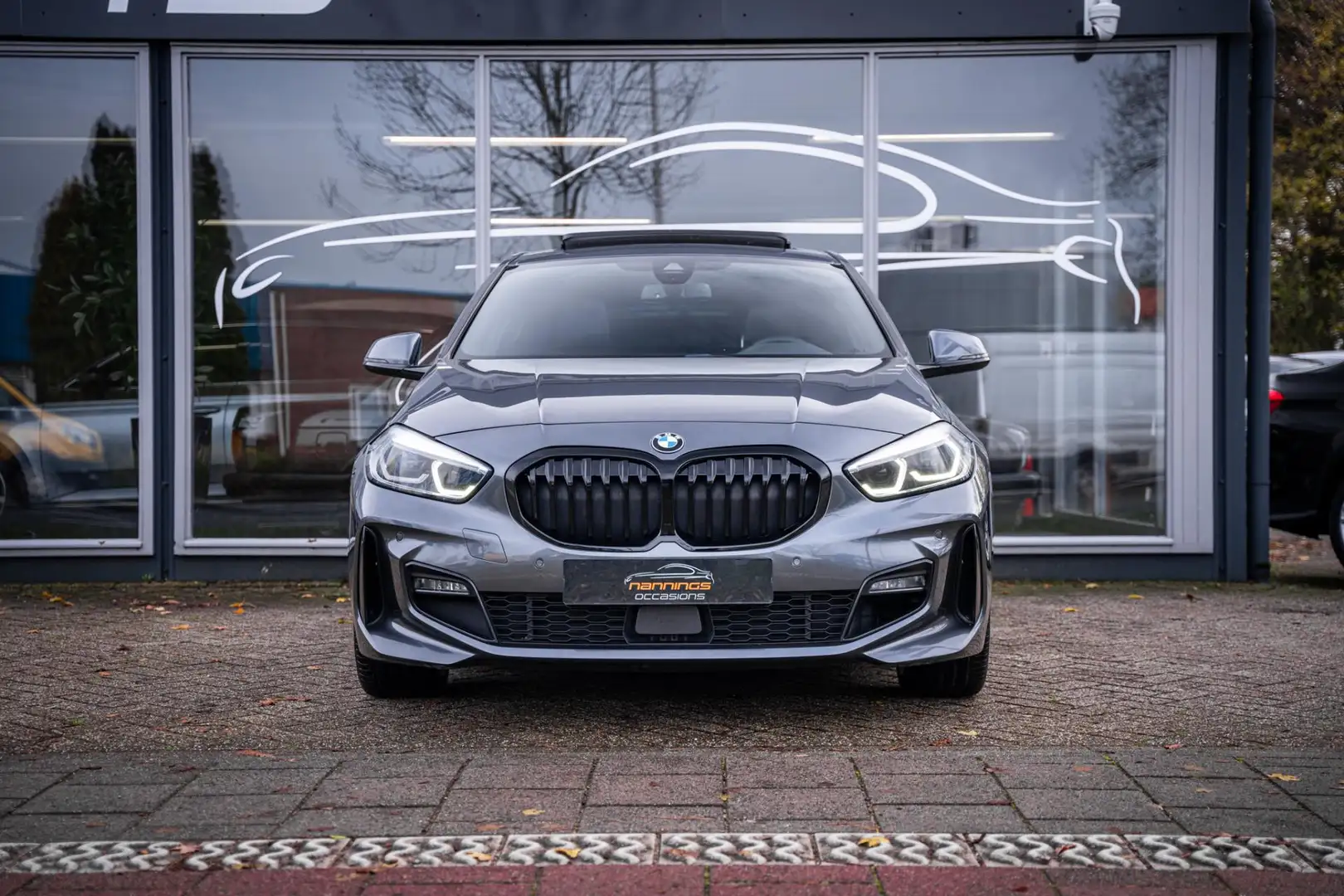 BMW 118 1-serie 118i High Executive|M Sport|Shadowline|Pan Grau - 2