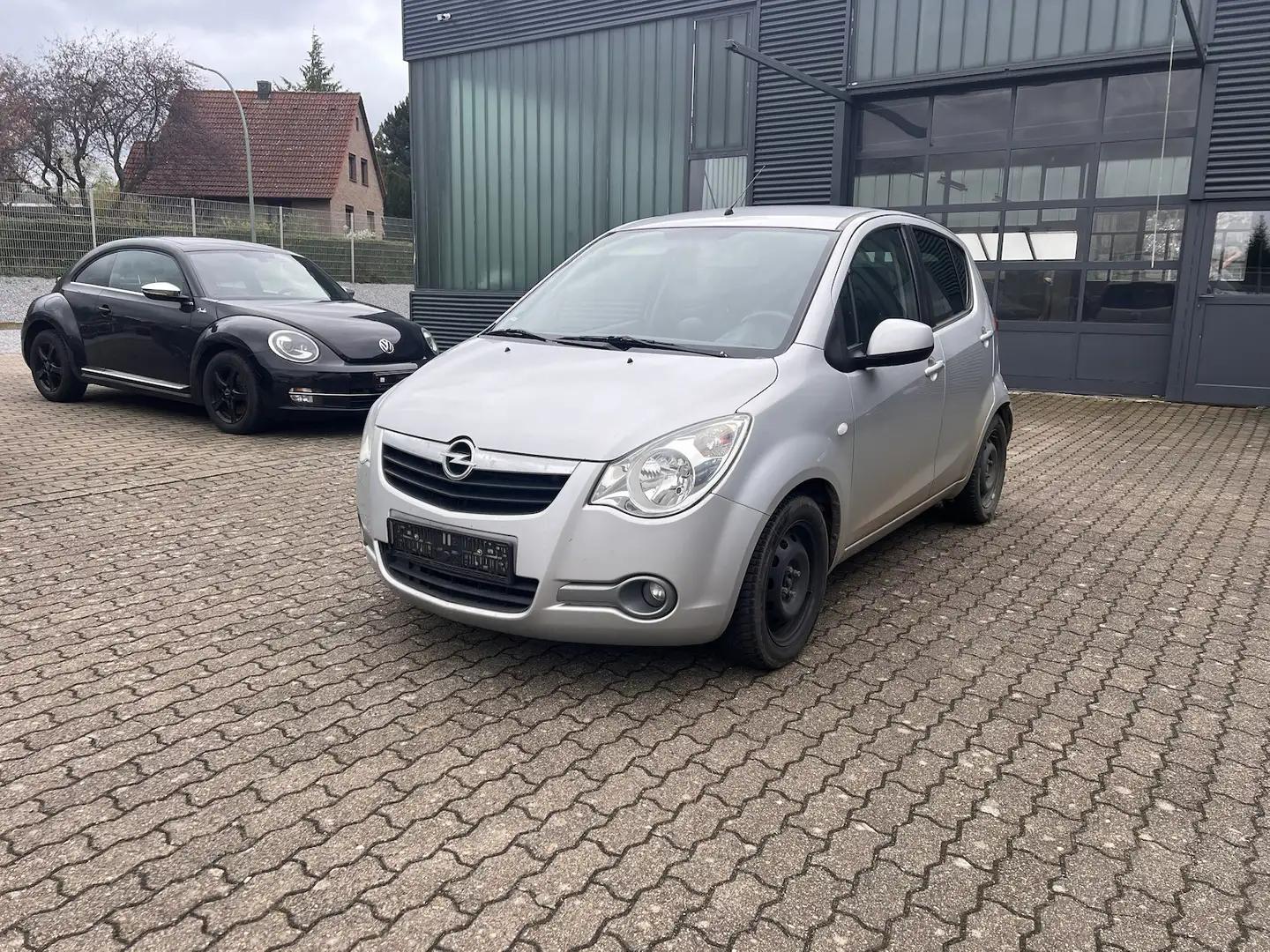 Opel Agila 1.2*4-TÜRER*KLIMA*ANHÄNGERKUPPLUNG* Gris - 2