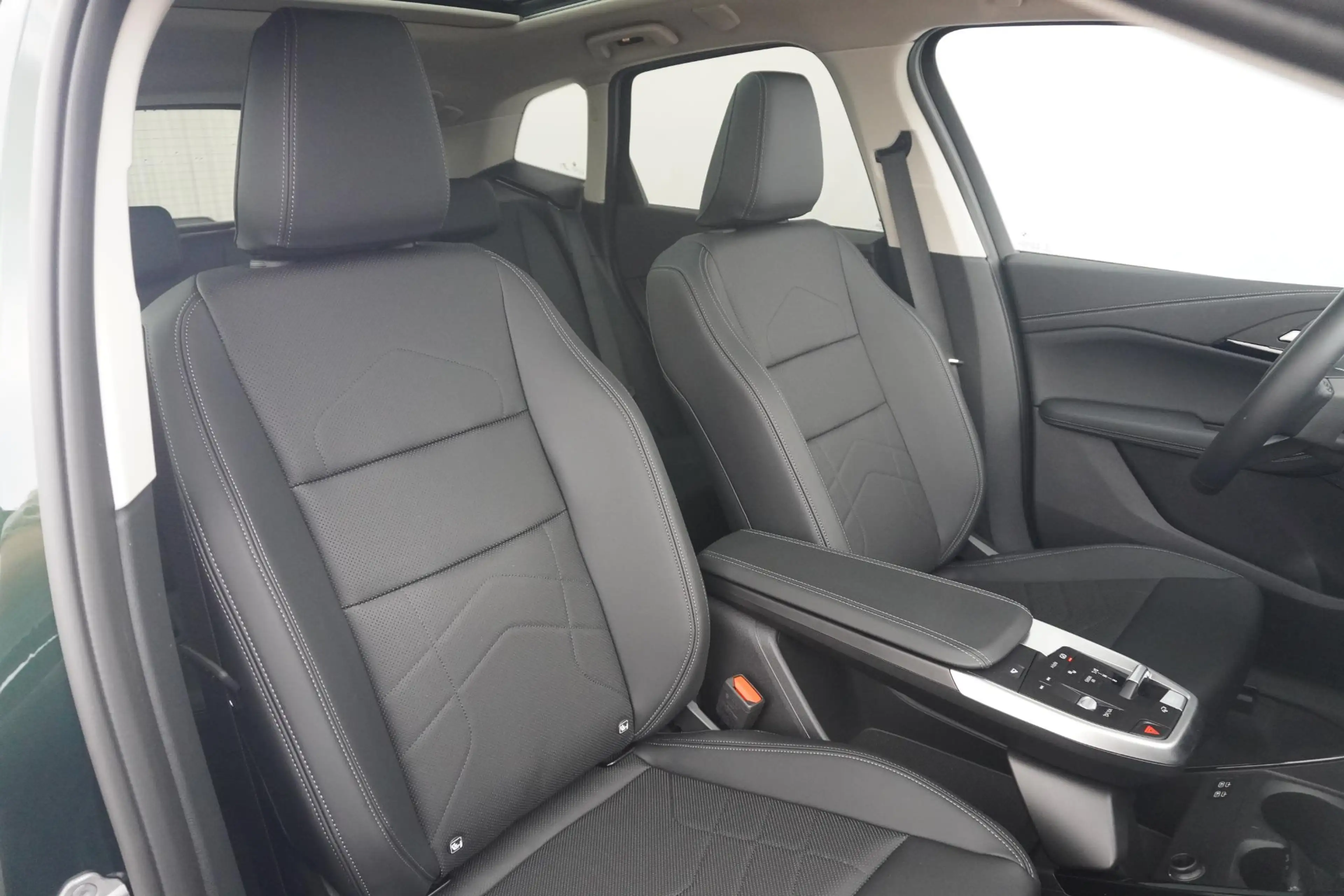BMW 225 2 Serie Active Tourer 225e xDrive | Panoramadak | — photo 4