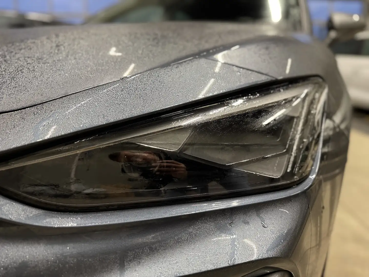 CUPRA Leon 1.5eTSI DSG Pano Matrix Dinamica Navi Grau - 2