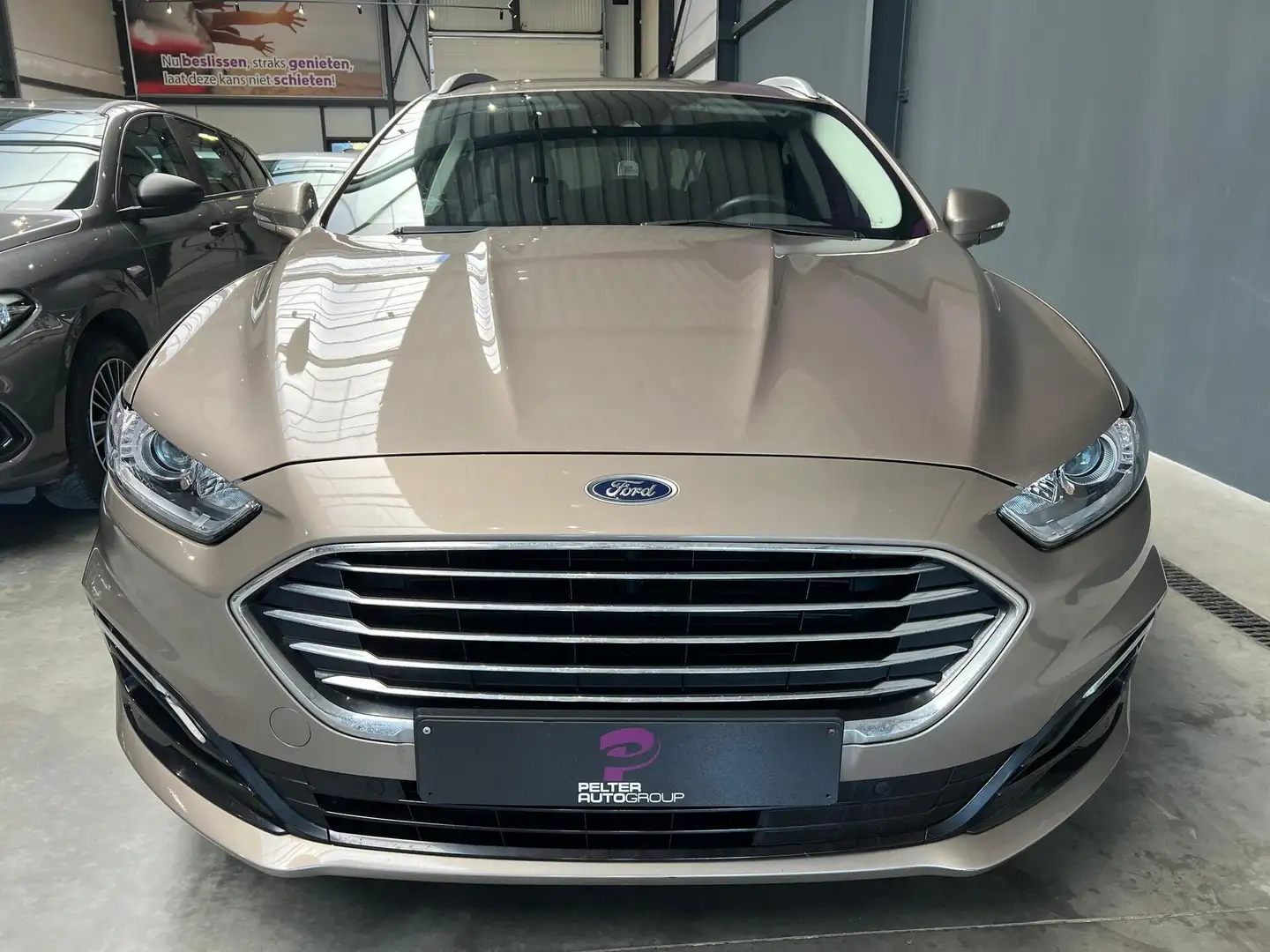 Ford Mondeo 2.0Tdci Automaat AWD 190pk Bj.2019 Grijs - 2