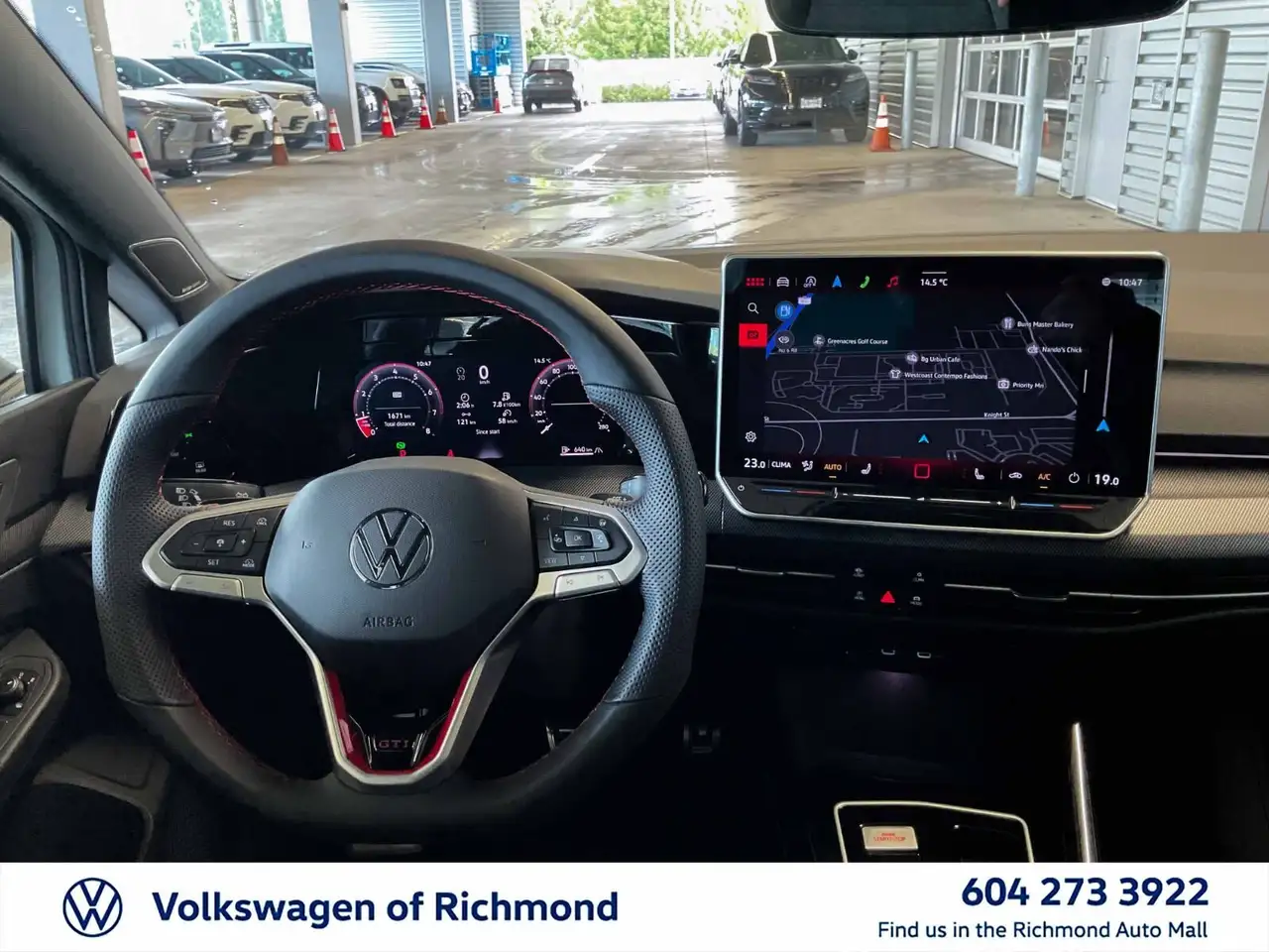 Volkswagen Golf GTI снимка Volkswagen Golf GTI