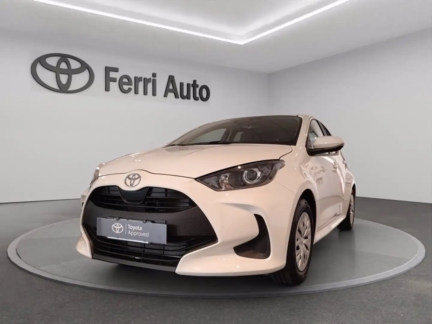Toyota Yaris 1.5h active Weiß - 1