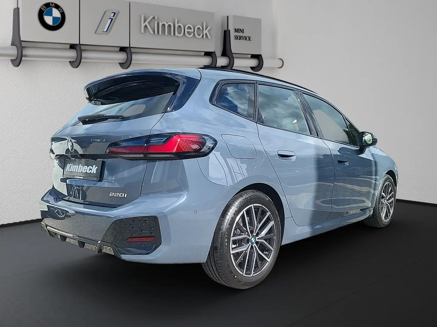 BMW 220 i Active Tourer M SPORT INDIVI STORM BAY AHK Grau - 2