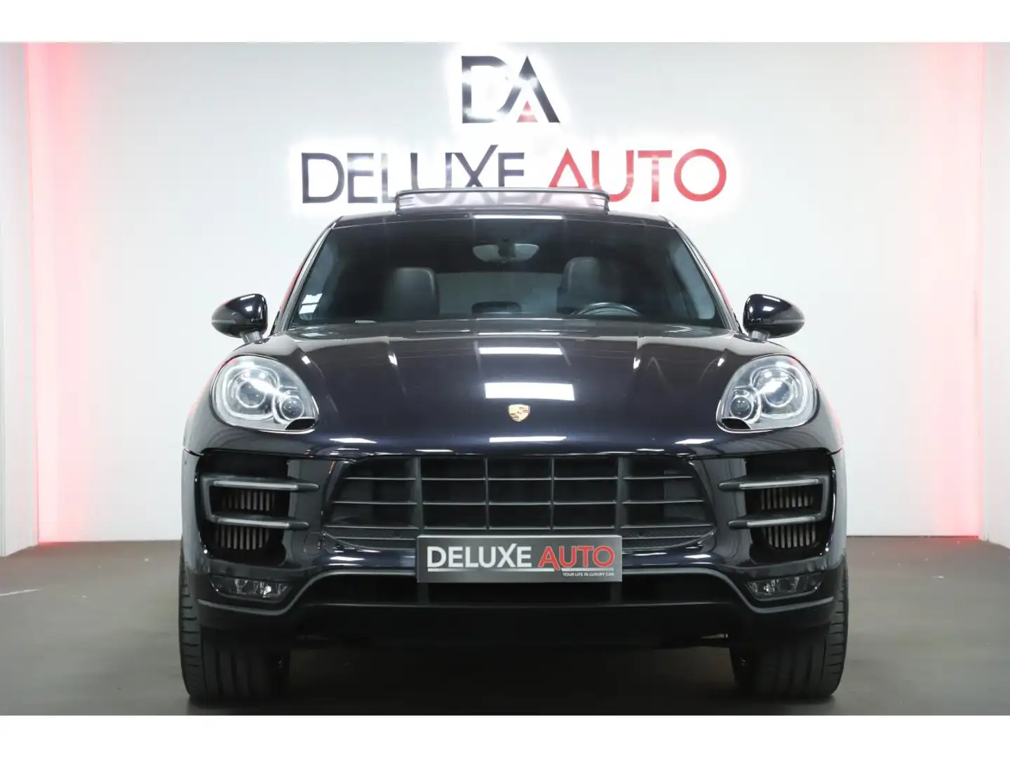 Porsche Macan Turbo PDK Schwarz - 2