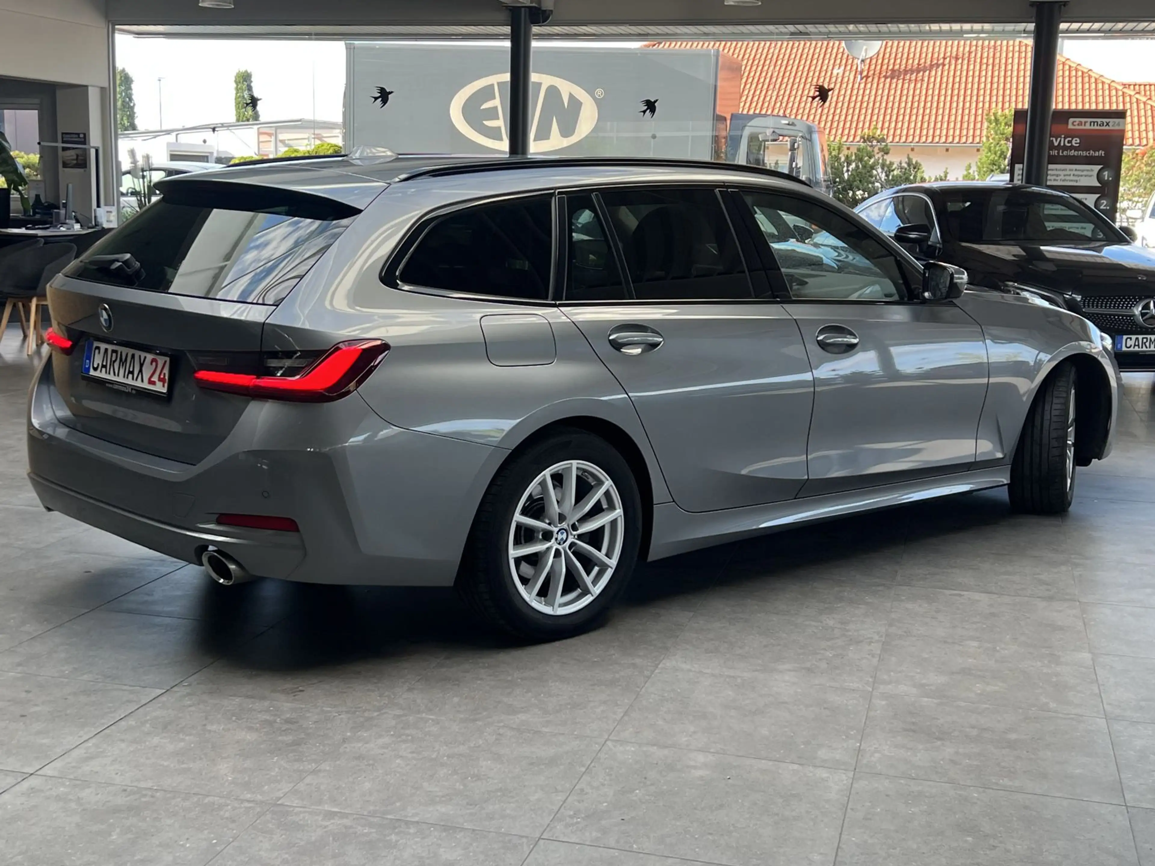 BMW 320 3 320d Widescreen Curved CarPlay Navi LED PDC — photo 7