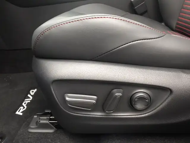 Toyota RAV 4 RAV4 Plug-in-Hybrid 4x4 306PS Active + Executive P Ansicht 13