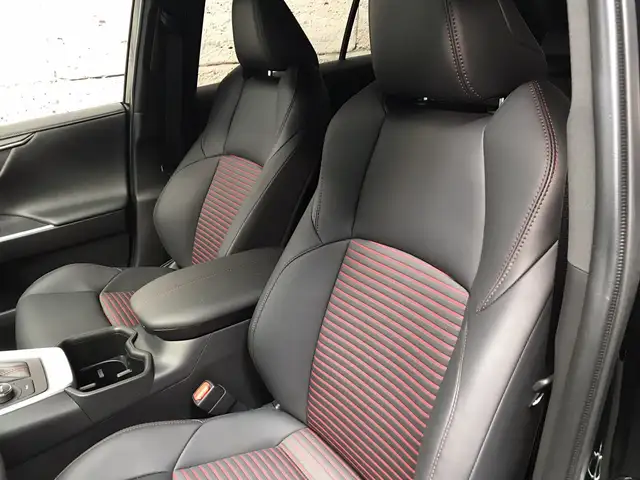 Toyota RAV 4 RAV4 Plug-in-Hybrid 4x4 306PS Active + Executive P Ansicht 17